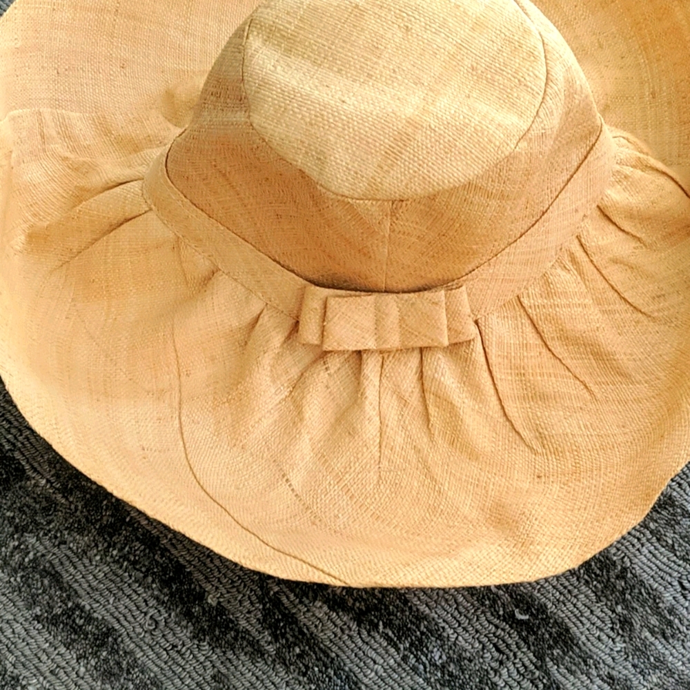Luxe modern high-end wide brim made in France hat